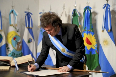 Milei suspendió su viaje a Tucumán por las condiciones climáticas y la presencia de solo 4 gobernadores
