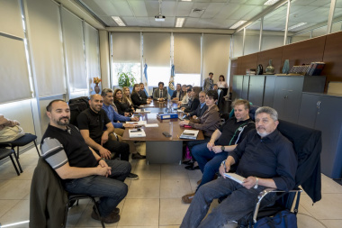 Tras nueve horas de negociaciones, el Gobierno y gremios docentes no logran acuerdo, la paritaria continuará el jueves
