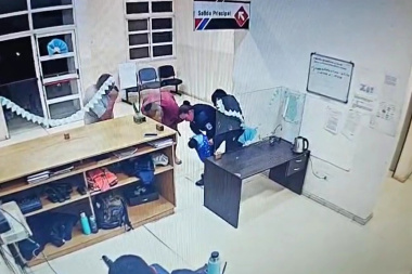 Una agente de la Policía de San Juan salvó la vida de un pequeño bebé que se encontraba ahogado en Caucete