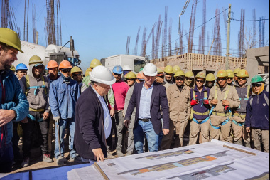El gobernador Marcelo Orrego recorrió la obra del nuevo edificio de la EPET Nº 4 en la Ciudad de San Juan