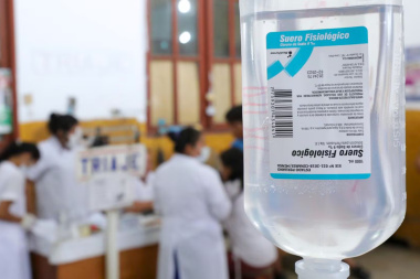 La ANMAT clausuró un laboratorio tras identificar un desvío de calidad de nivel crítico en un suero para pacientes internados