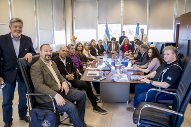 El Gobierno y gremios docentes alcanzaron un acuerdo en la negociación paritaria tras una nueva propuesta salarial
