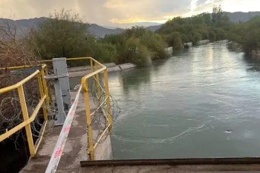 Un hombre cayó al Canal Céspedes y los equipos de rescate trabajan contra reloj para dar con su paradero en Pocito