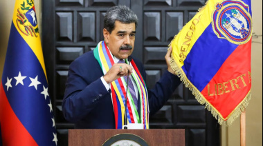 Tras atacar Venezuela, Donald Trump anunció que Nicolás Maduro fue capturado y trasladado fuera del país