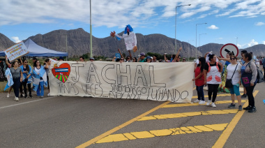 Docentes autoconvocados de Jáchal volvieron a marchar y cortaron la Ruta 40 en reclamo de una mejora salarial