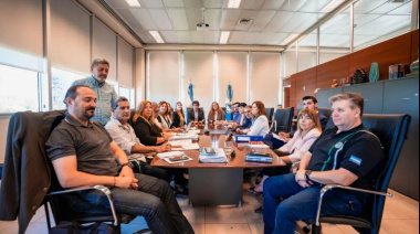 Los gremios docentes y el Gobierno no lograron consenso tras más de 12 horas de discusión en el Centro Cívico