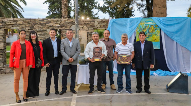 Jáchal le rindió homenaje a los veteranos y caídos en Malvinas en un emotivo acto en Plaza General San Martín