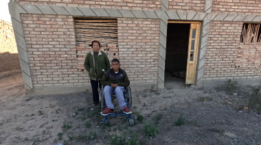 Con esfuerzo, fe y una lucha de toda la vida: el sueño de Marquitos Córdoba de terminar su casa y lograr mayor independencia