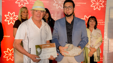 Un artesano jachallero fue distinguido en la Feria Internacional de Artesanías de San Juan por un mortero tallado en piedra