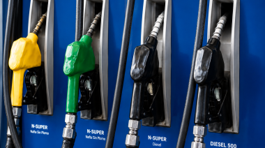 Golpe al bolsillo en Jáchal: Con el nuevo aumento de YPF la nafta Infinia ya cuesta $2.442 y el diesel superó los $2.500 por litro