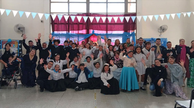 Entre la emoción y el sentimiento argentino, la Escuela Abejitas De Santa Rita vivió un inolvidable acto por la Revolución de Mayo