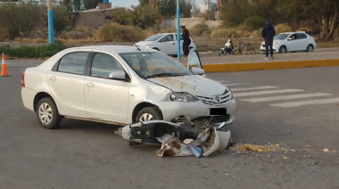 Un motociclista sufrió fracturas y fue trasladado de urgencia al Hospital San Roque de Jáchal tras sufrir una colisión con un automóvil