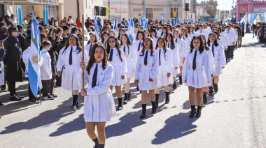 Más de 500 estudiantes protagonizaron la mayor Promesa y Reafirmación de Lealtad a la Bandera realizada en la historia de Jáchal