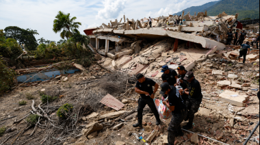 Ya son 920 los muertos tras los devastadores terremotos en Venezuela y continúa la búsqueda de sobrevivientes entre los escombros