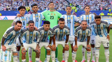 En un infartante partido, Argentina sufrió más de la cuenta y avanzó a los octavos del Mundial tras ganarle en tiempo extra a Cabo Verde