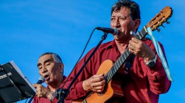 La música, la danza y la gastronomía fueron protagonistas de la Fiesta del Escudo que reunió a más de 2.500 personas en La Falda
