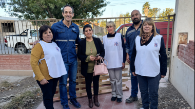 Gesto solidario: CBB Cales donó camas, muebles y un juego de comedor a Cáritas San José para ayudar a familias vulnerables
