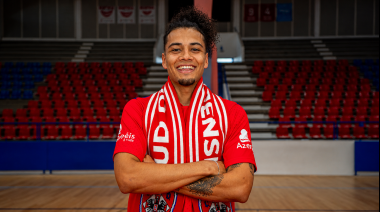No deja de crecer en Europa: El Nanu Castro fue presentado como flamante incorporación del Oliveirense de Portugal