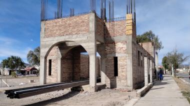 Jáchal tendrá la primera Capilla del Santo Cura Brochero de San Juan y la obra entra en una etapa clave con la colocación del techo
