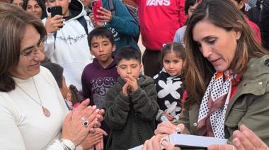 La Sole eligió Jáchal en sus 30 años con la música y llegó hasta Huaco para homenajear el enorme legado de Buenaventura Luna