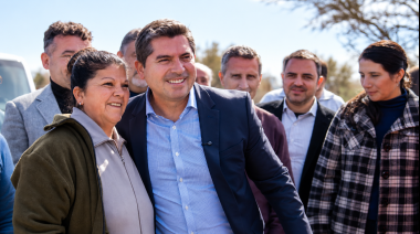 Marcelo Orrego regresa a Jáchal para entregar viviendas del barrio Aires del Oeste y computadoras a alumnos del departamento