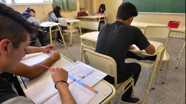 Los resultados de las pruebas PISA 2025 demostraron que Argentina bajó el rendimiento en matemática, lectura y ciencias