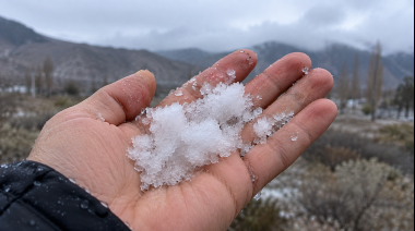 Jáchal amaneció bajo la lluvia, con temperaturas bajo cero y caída de aguanieve en distintos puntos del departamento