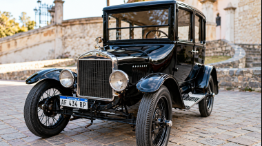 Más de 100 autos clásicos del Gran Premio Argentino Histórico pasarán este jueves por Jáchal rumbo a la ciudad de San Juan
