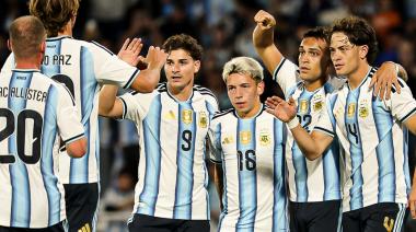 Con caras nuevas y una actuación contundente, Argentina aplastó 4-0 a Bolivia y comenzó una nueva etapa después del Mundial