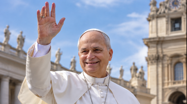 La salud del papa León XIV evoluciona, los médicos autorizaron su salida del hospital y confirmaron que rezará el Ángelus