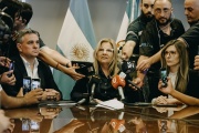El Gobierno propuso un salario mínimo de $180.000 para docentes y estatales de San Juan