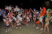En Imágenes: Multitudinario festejo de carnaval en la cancha del Club Pampa de Villa Mercedes
