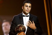 El jugador del Manchester City Rodri ganó el Balón de Oro como mejor futbolista del mundo