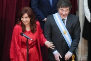 El Gobierno dio de baja la jubilación y la pensión de privilegio que percibía Cristina Kirchner