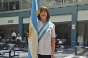 Orgullo Jachallero: La licenciada Graciela Barrionuevo es la nueva abanderada del Hospital Guillermo Rawson