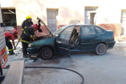 Un automóvil Volkswagen sufrió un principio de incendio en Jáchal y fue controlado a tiempo por los bomberos