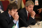 Mientras el Gobierno piensa en la reforma laboral, el empleo registrado está estancado y crece la informalidad