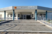 Volcó un auto en RN 40: Madre, hija y conductor fueron trasladados preventivamente a hospitales de Jáchal y Albardón