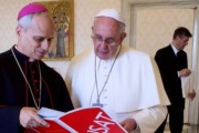 Un informe del Papa Francisco propone reformas para enfrentar la crisis de países como la Argentina