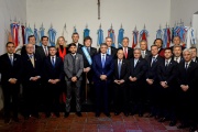 En su peor momento con la Casa Rosada, gobernadores amenazan con no apoyar el veto al aumento jubilatorio
