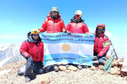 Integrantes del Escuadrón 26 “Barreal” de Gendarmería Nacional alcanzaron los 6.720 metros del Cerro Mercedario