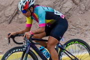 Cami Suárez representa a Jáchal en la segunda edición de la Vuelta a San Juan para Damas, con 124 ciclistas de cinco países