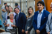 Orrego entregó actas de posesión, personerías jurídicas y reconocimientos para familias e instituciones sanjuaninas