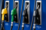 Golpe al bolsillo en Jáchal: Con el nuevo aumento de YPF la nafta Infinia ya cuesta $2.442 y el diesel superó los $2.500 por litro