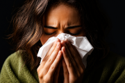 Confirmaron que sigue aumentando la circulación de difrentes virus respiratorios en la Argentina y predomina la “supergripe” H3N2