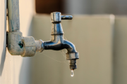 Detectaron una rotura en el acueducto de Pampa del Chañar y el suministro de agua potable podría verse afectado en Jáchal