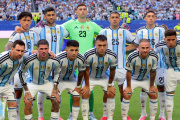 En un infartante partido, Argentina sufrió más de la cuenta y avanzó a los octavos del Mundial tras ganarle en tiempo extra a Cabo Verde