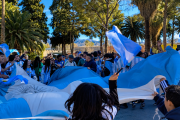 La Plaza San Martín una fiesta: Los jachalleros celebraron una clasificación épica de la selección a los cuartos de final del Mundial