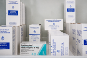Plan Remediar: el presupuesto cayó un 72% y la entrega de tratamientos se redujo a menos de la mitad en tres años