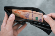 El bolsillo sigue bajo presión: Bajos salarios, incertidumbre laboral y endeudamiento golpean cada vez más a las familias argentinas